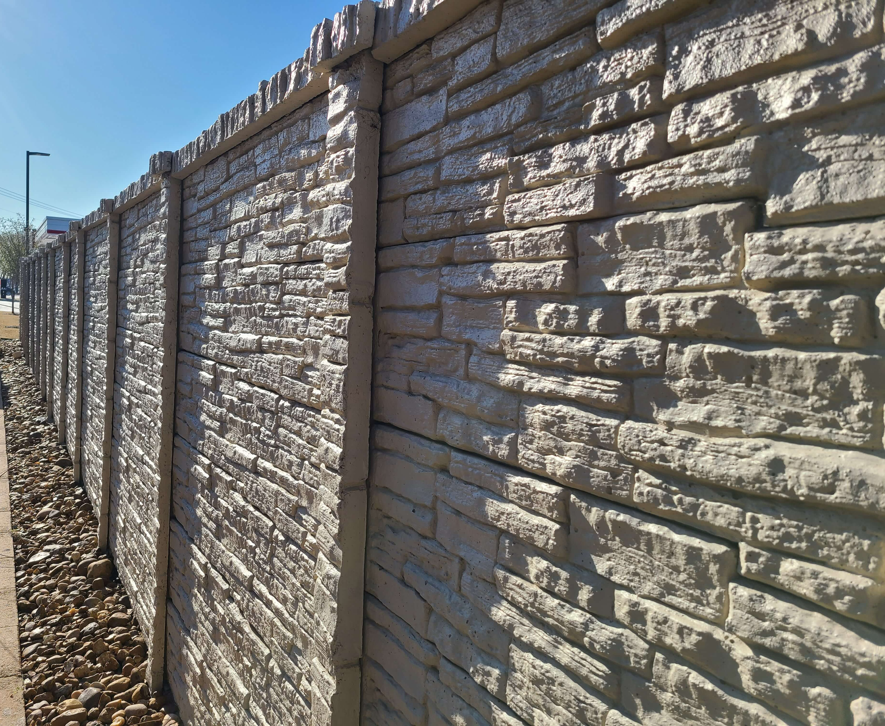 QuikTrip concrete fence in Dallas, TX